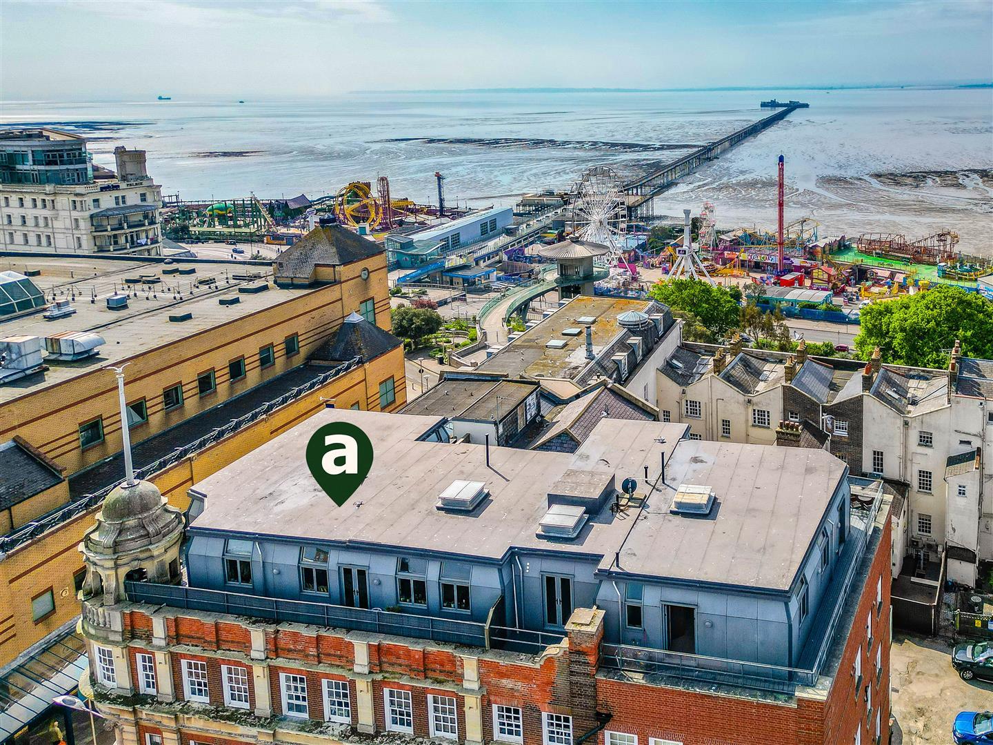 Flat Royal Mews in Southend-on-Sea