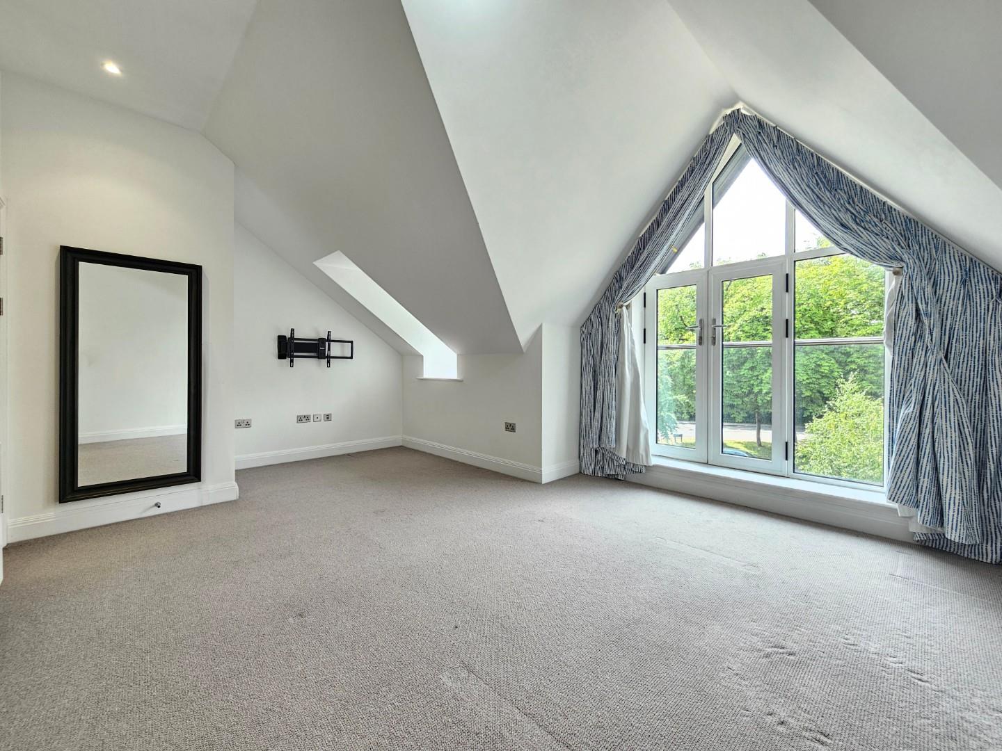 Flat Lynton Grove in Trafford