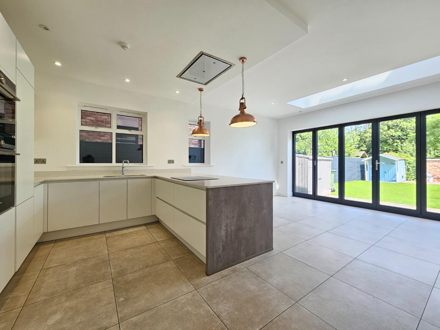 Flat Lynton Grove in Trafford