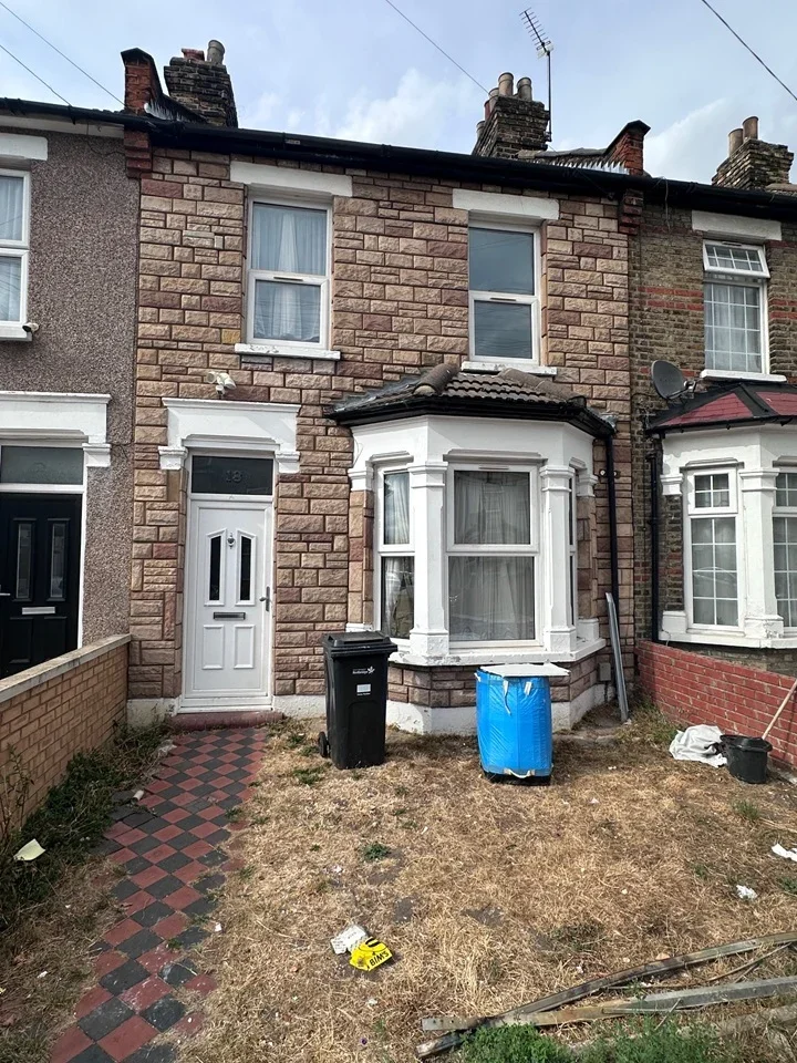 House Hunter Road in Greater London