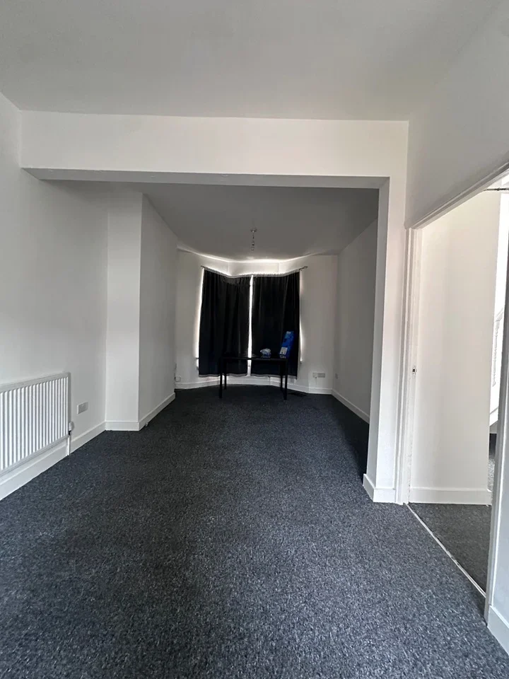 House Hunter Road in Greater London