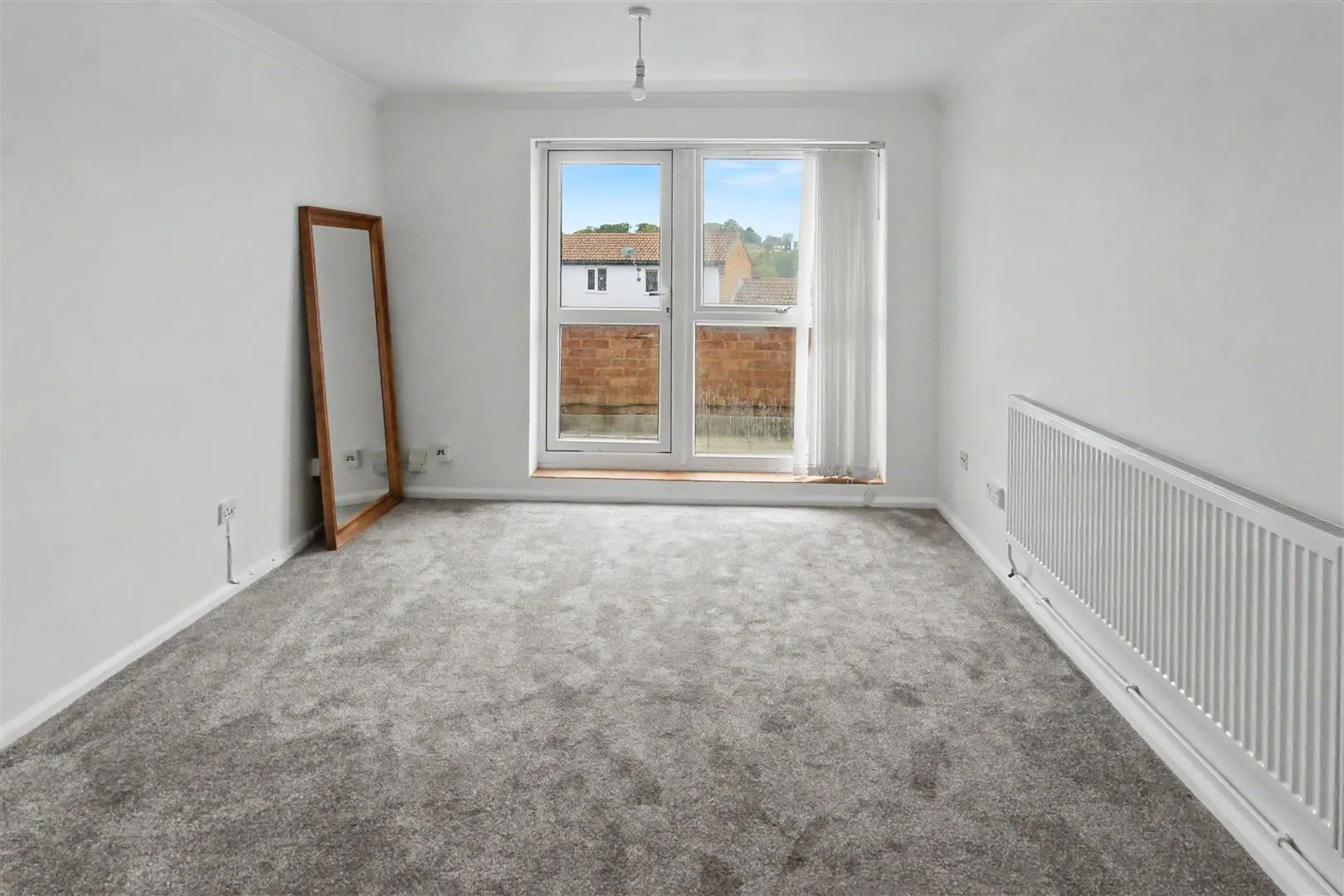 Flat Carwood Road in Nottingham