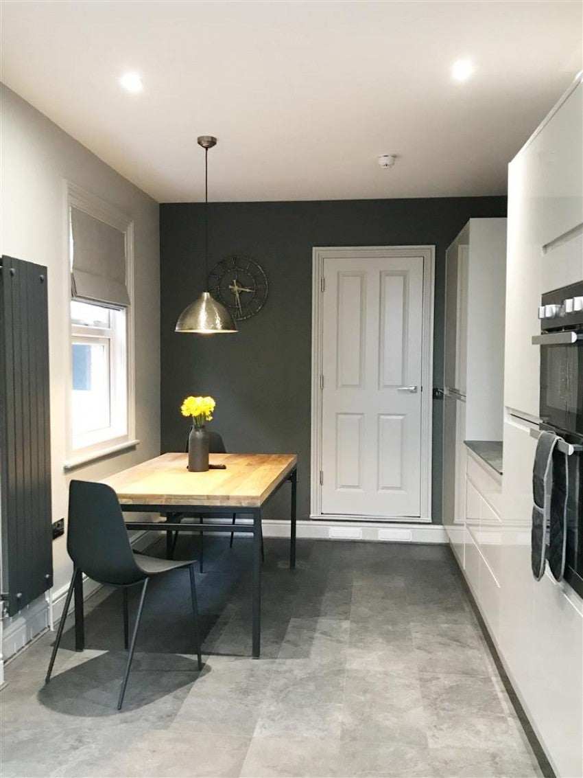 Room Vastern Road in Reading