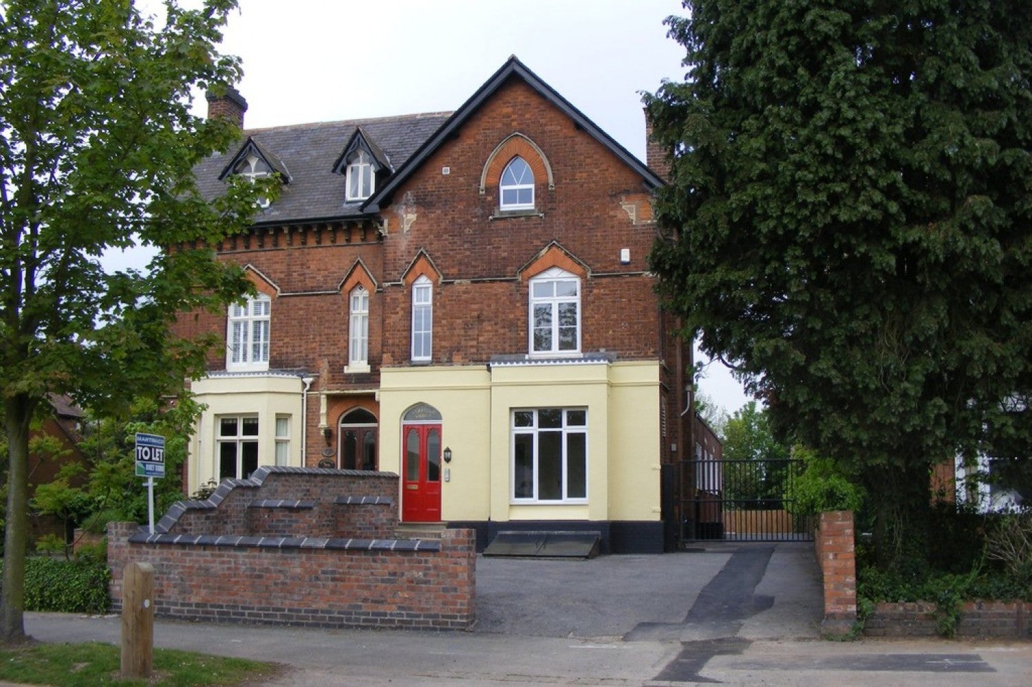 Flat Wigginton Road in Tamworth