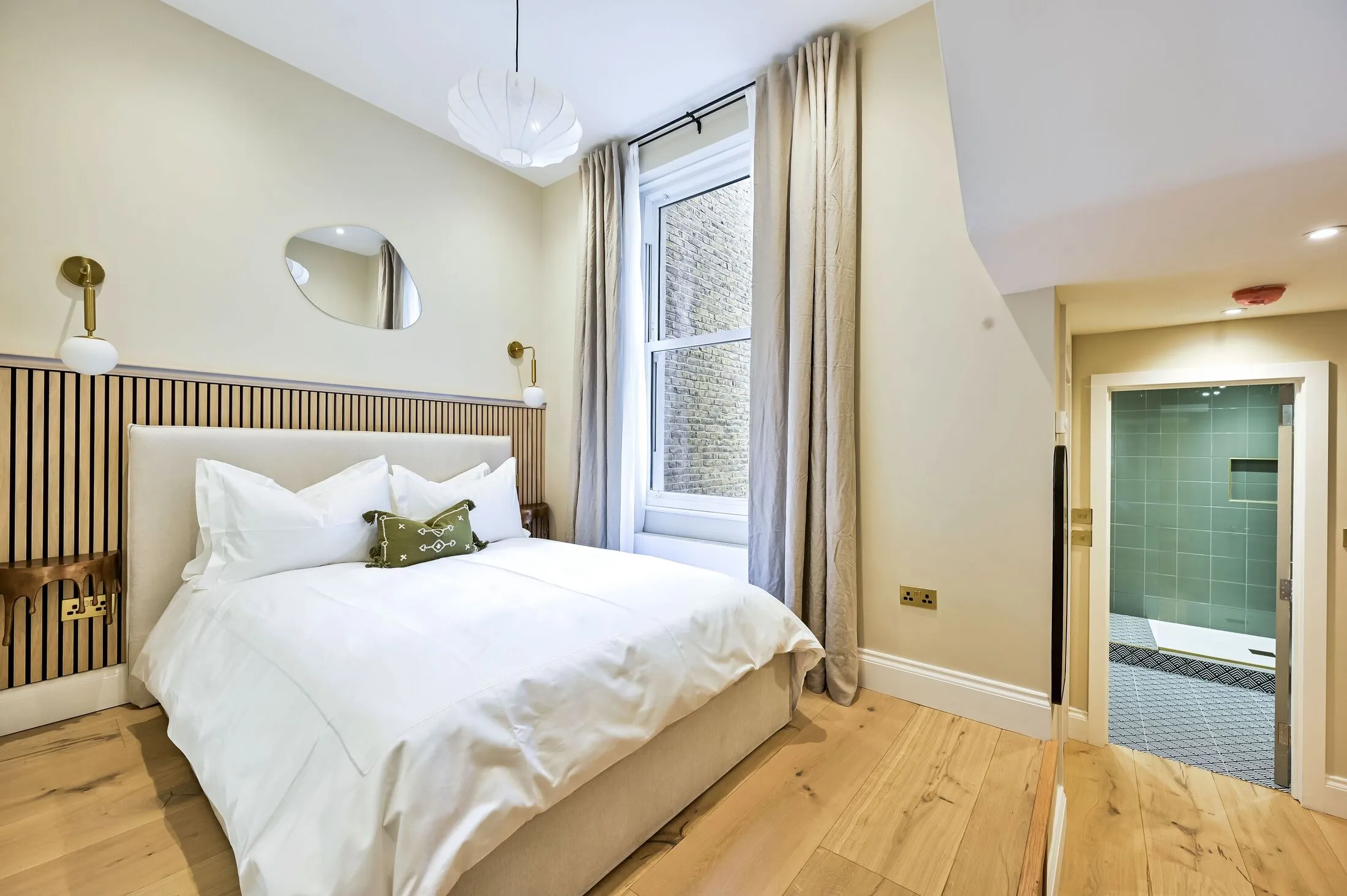 Flat Richmond Way in Greater London
