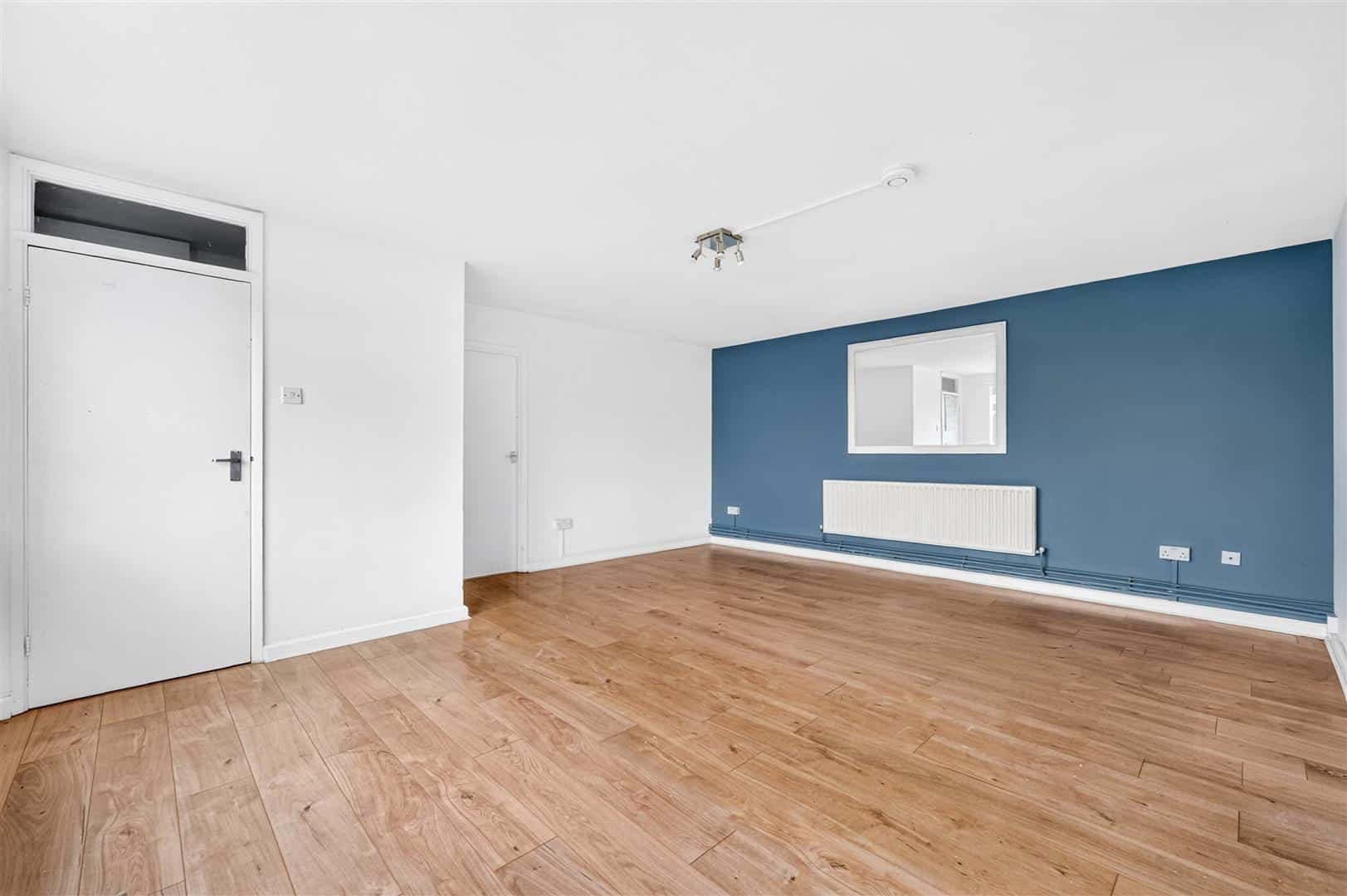 Flat Richmond Road in Greater London