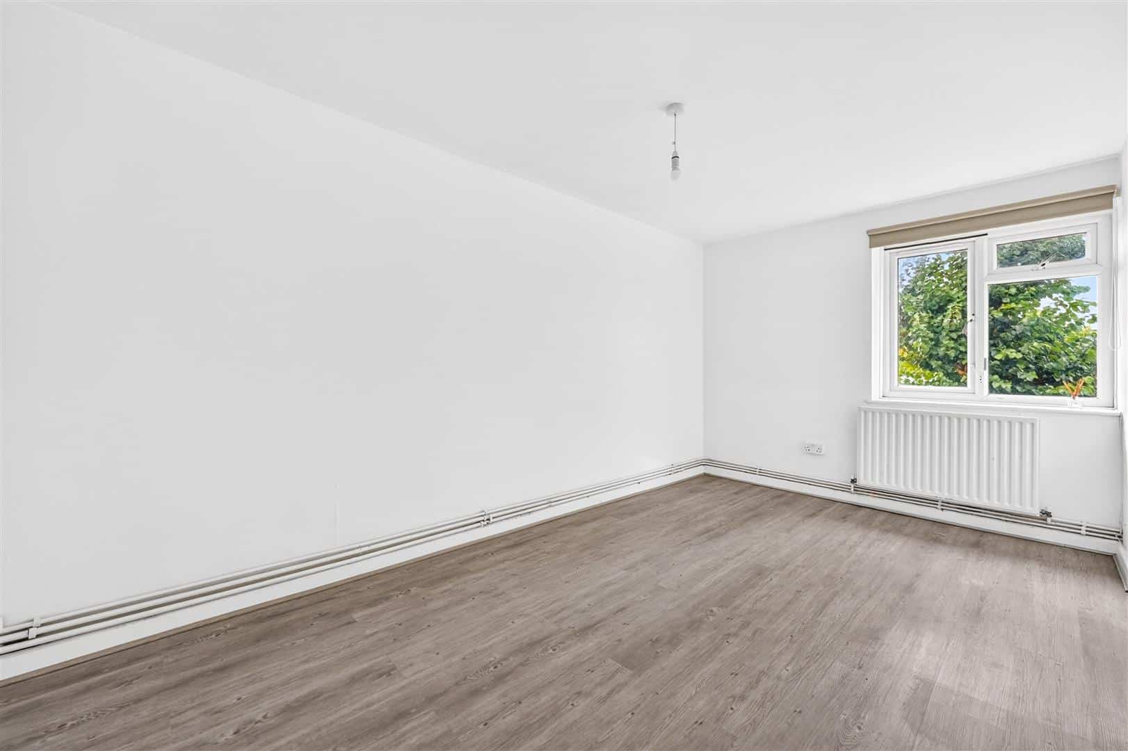 Flat Richmond Road in Greater London