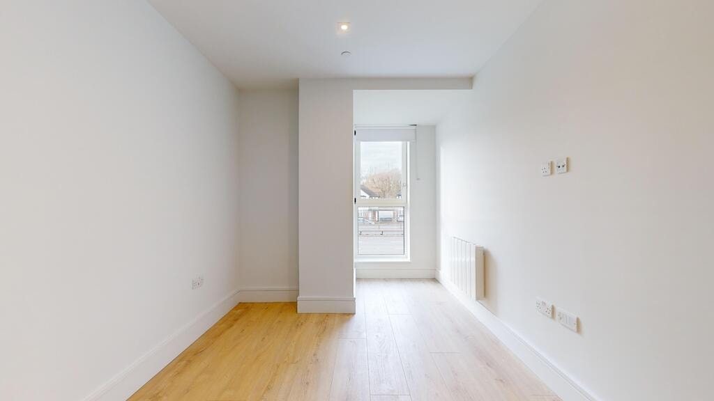 Flat Beverley Way in Greater London