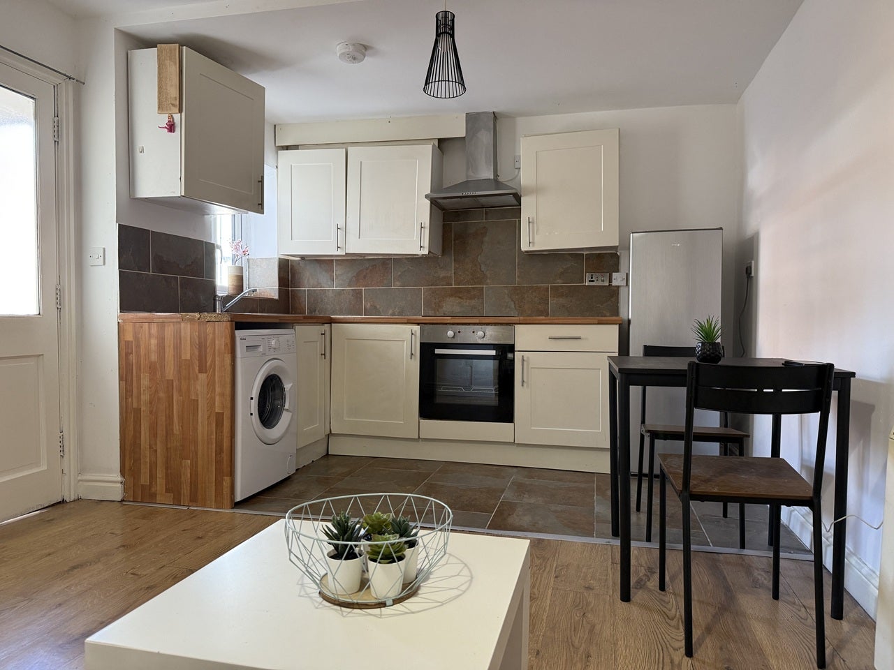 Flat Cyprus Road in Leicester