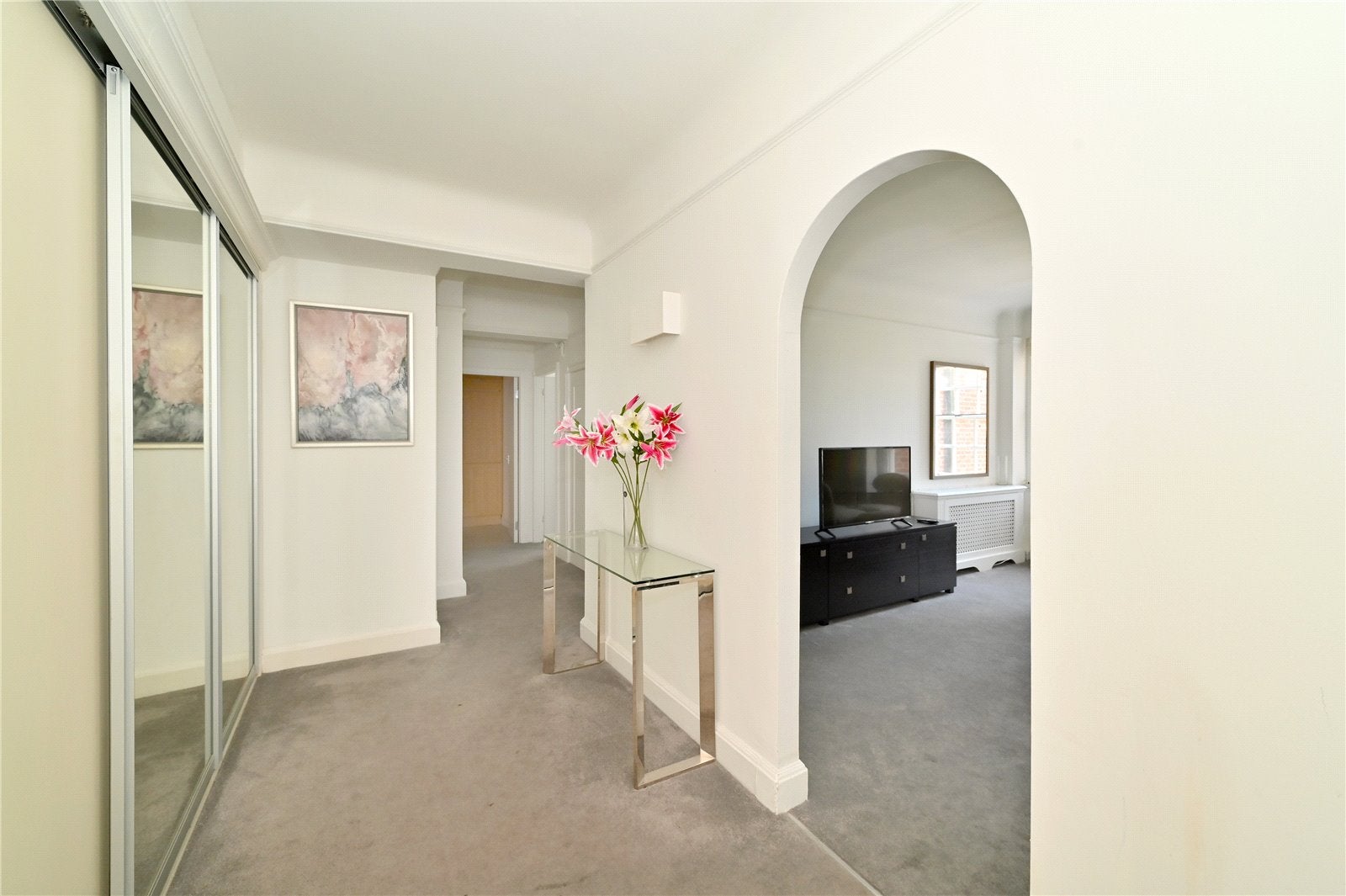 Flat Fulham Road in Greater London