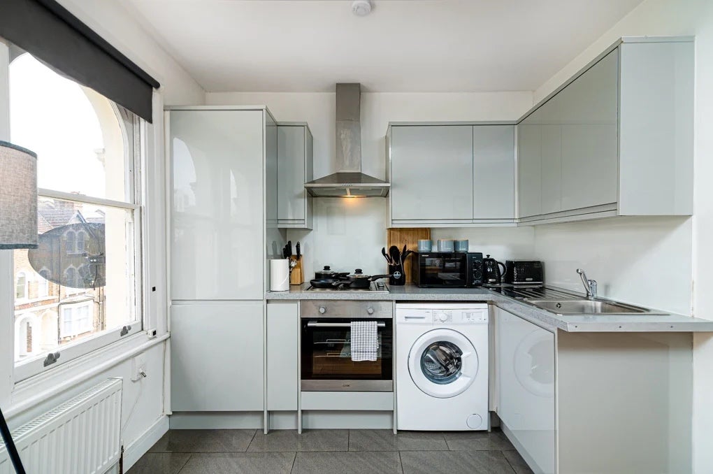 Flat Lowfield Road in Greater London