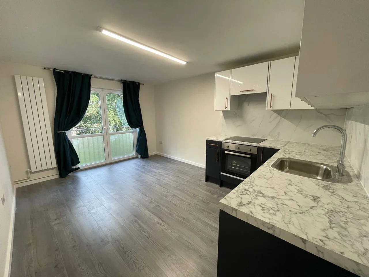 Flat Clarendon Rise in Greater London