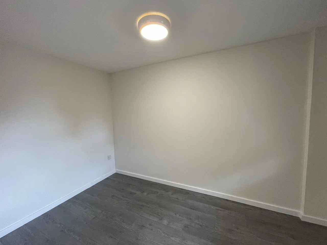 Flat Clarendon Rise in Greater London
