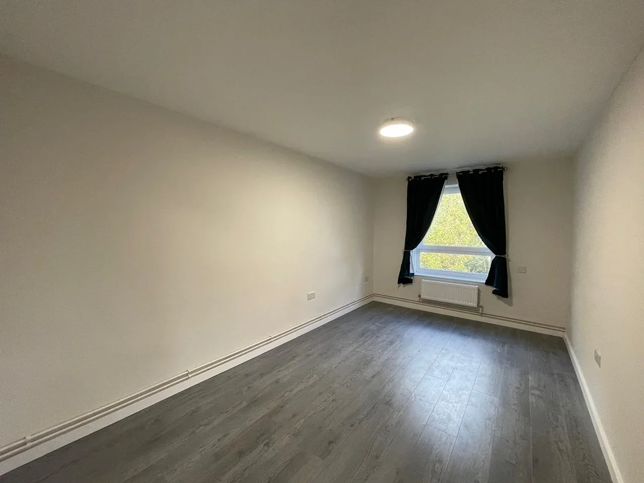 Flat Clarendon Rise in Greater London