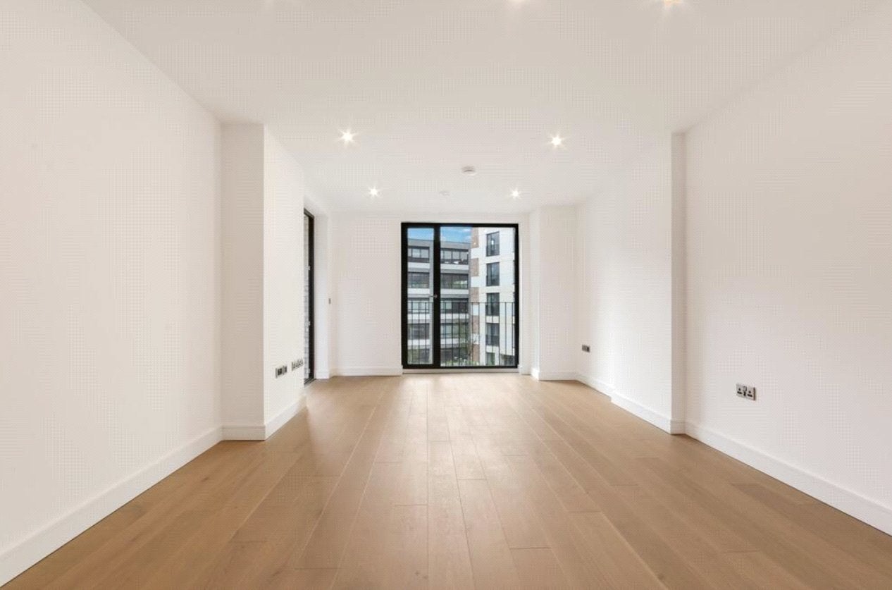 Flat Woodberry Down in Greater London