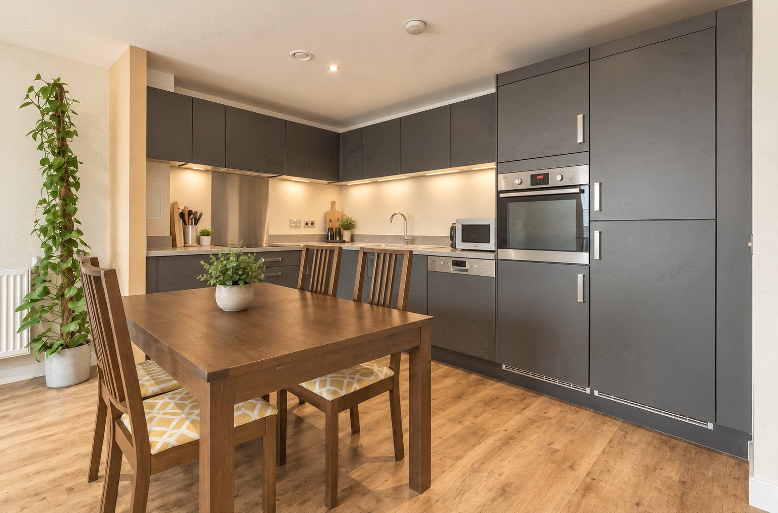 Flat Woodberry Down in Greater London