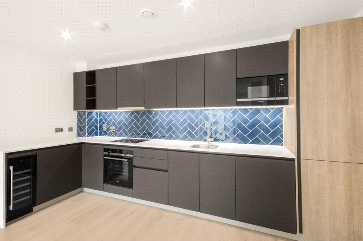 Flat Woodberry Down in Greater London