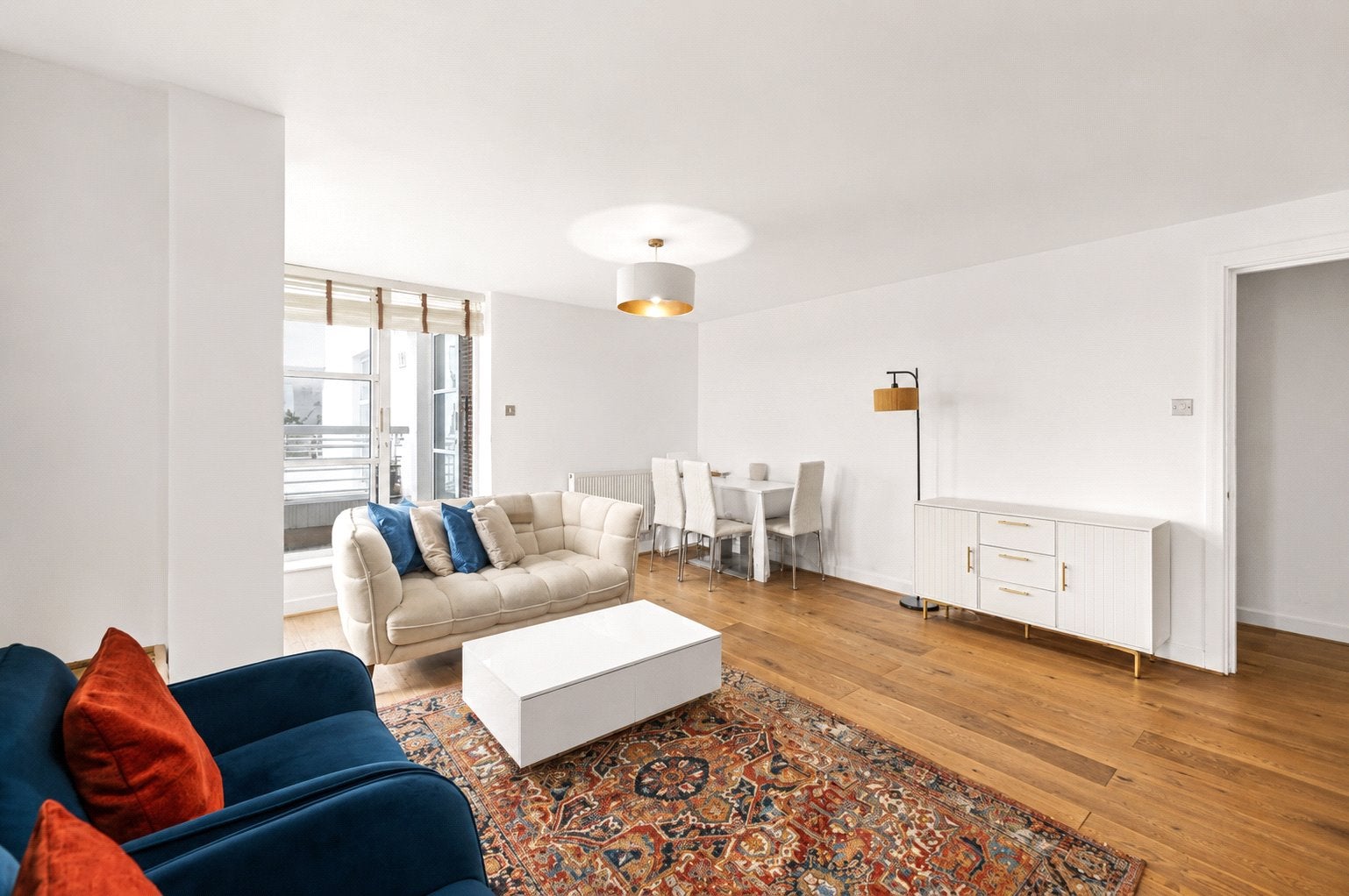 Flat Woodberry Down in Greater London