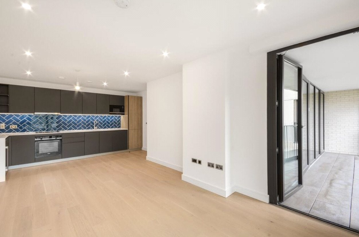 Flat Woodberry Down in Greater London