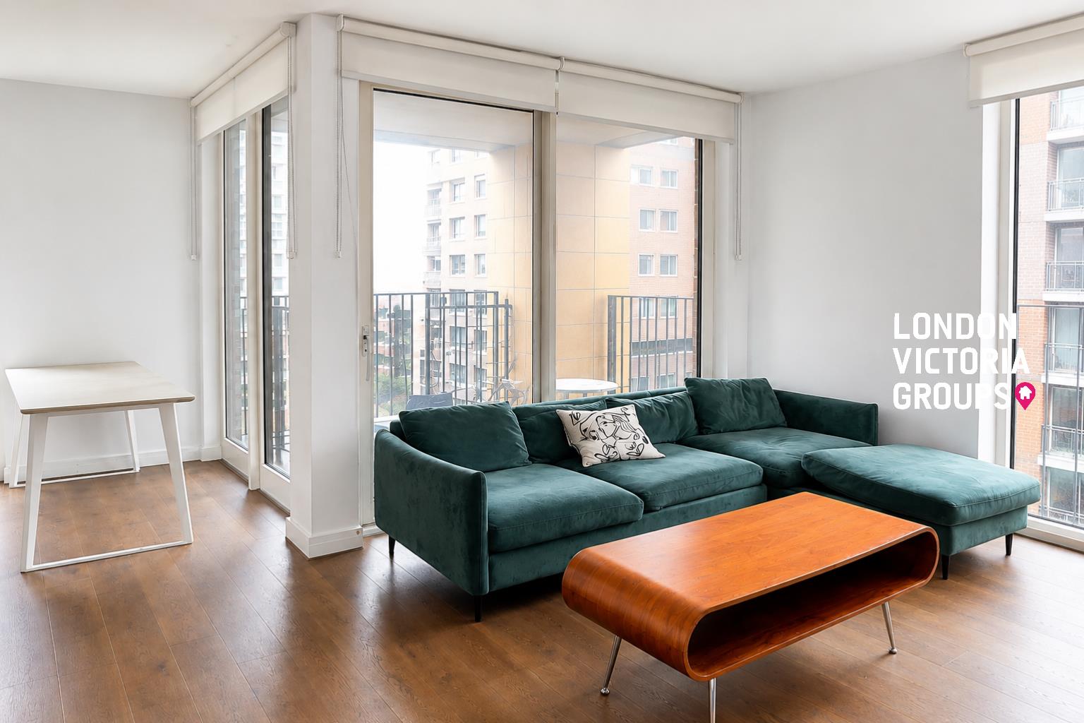 Flat Sayer Street in Greater London