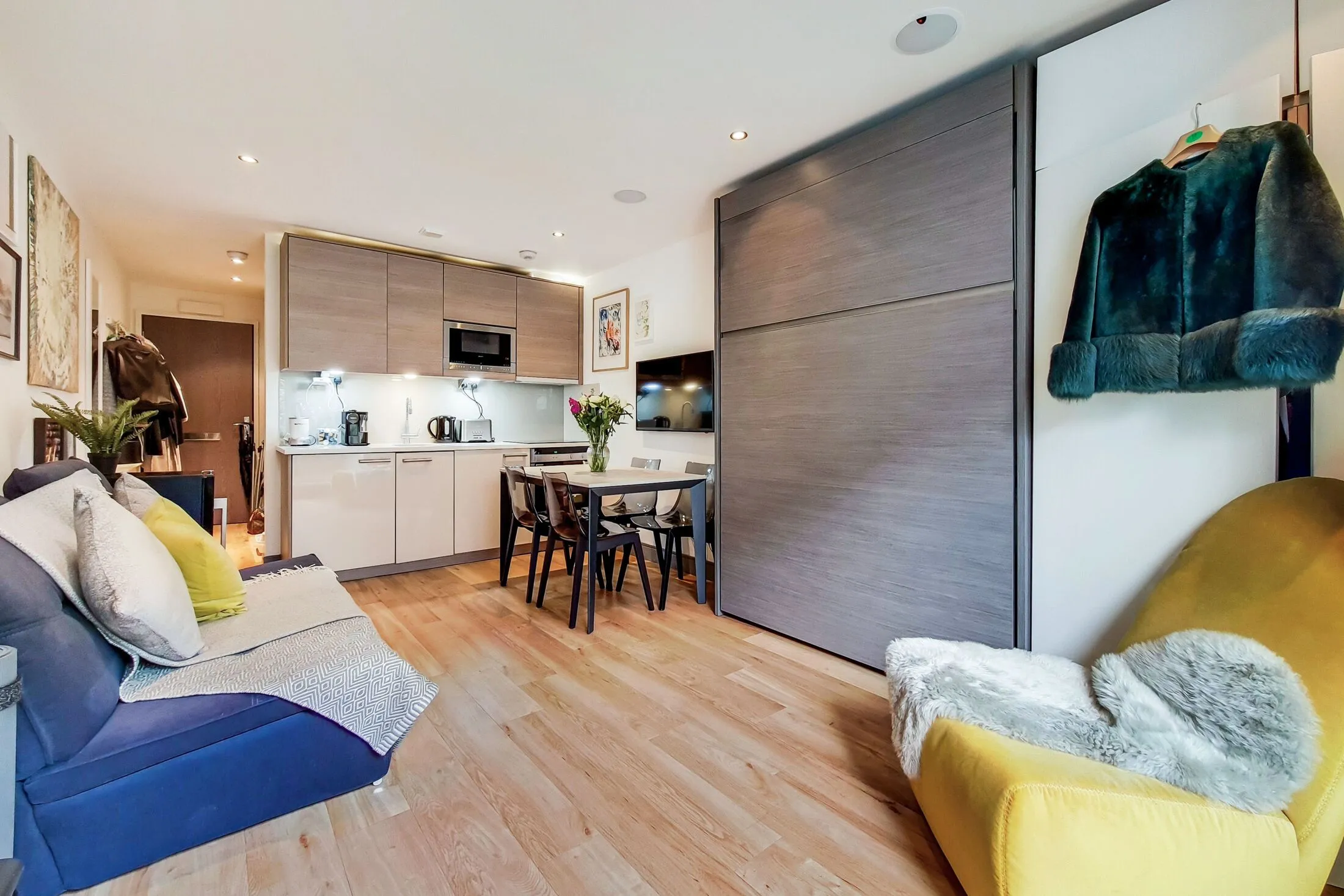 Flat Imperial Road in Greater London
