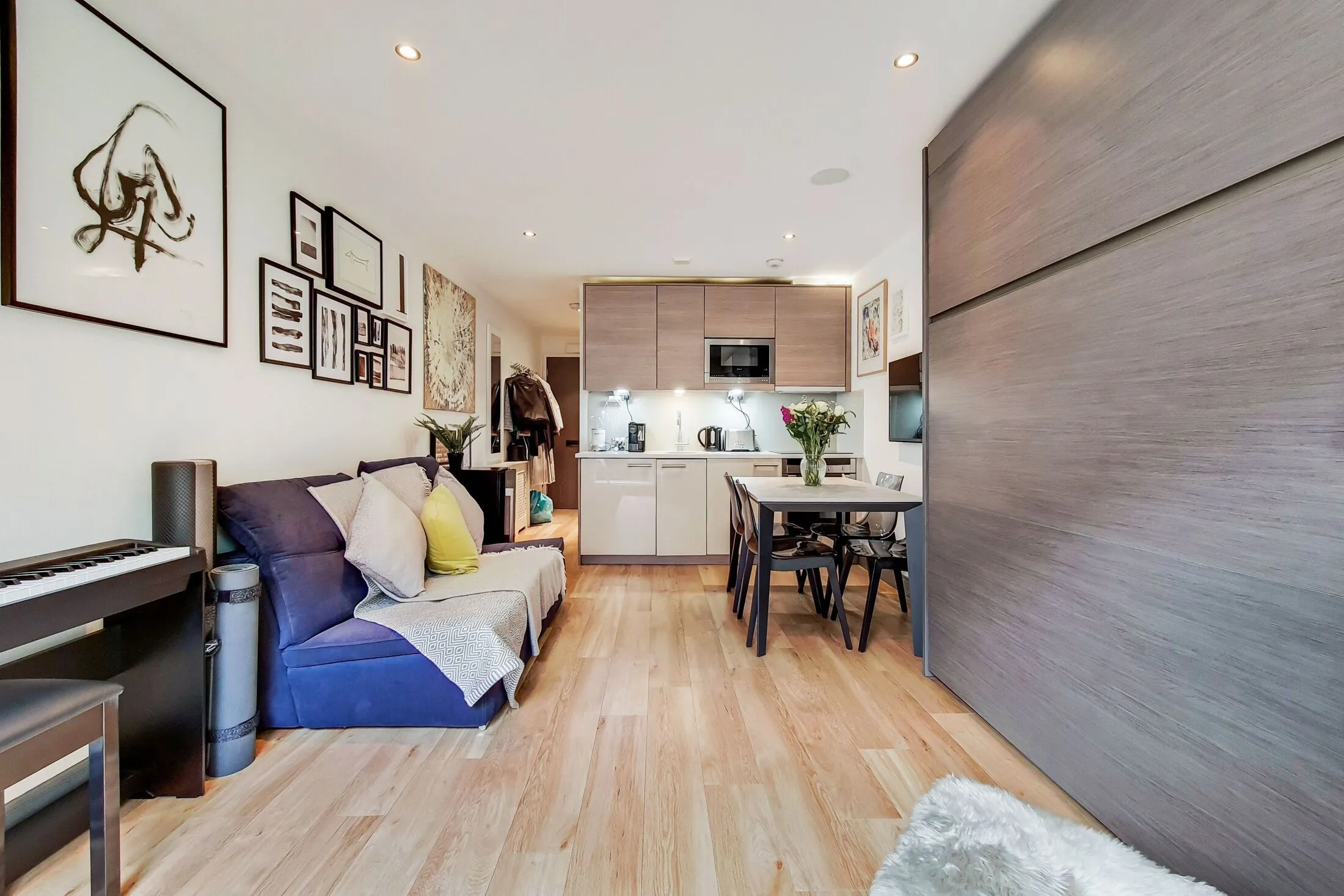 Flat Imperial Road in Greater London