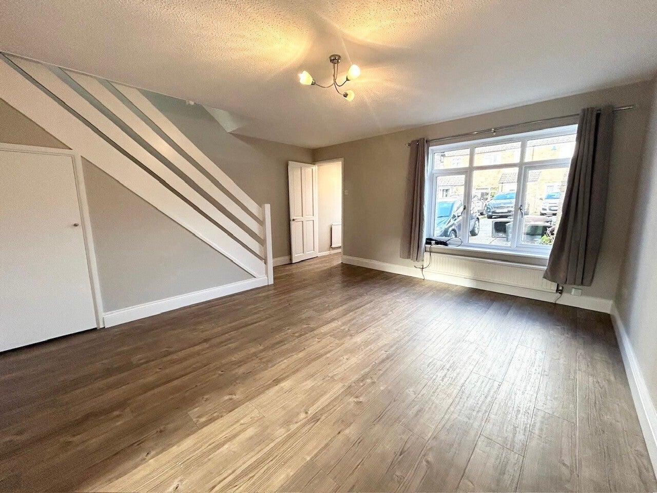 Flat Pickwick Avenue in Chelmsford