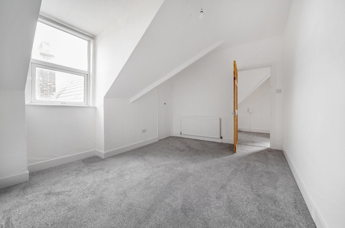 Flat Old Devonshire Road in Greater London
