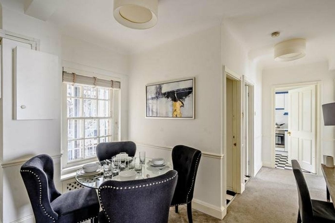 Flat Fulham Road in Greater London