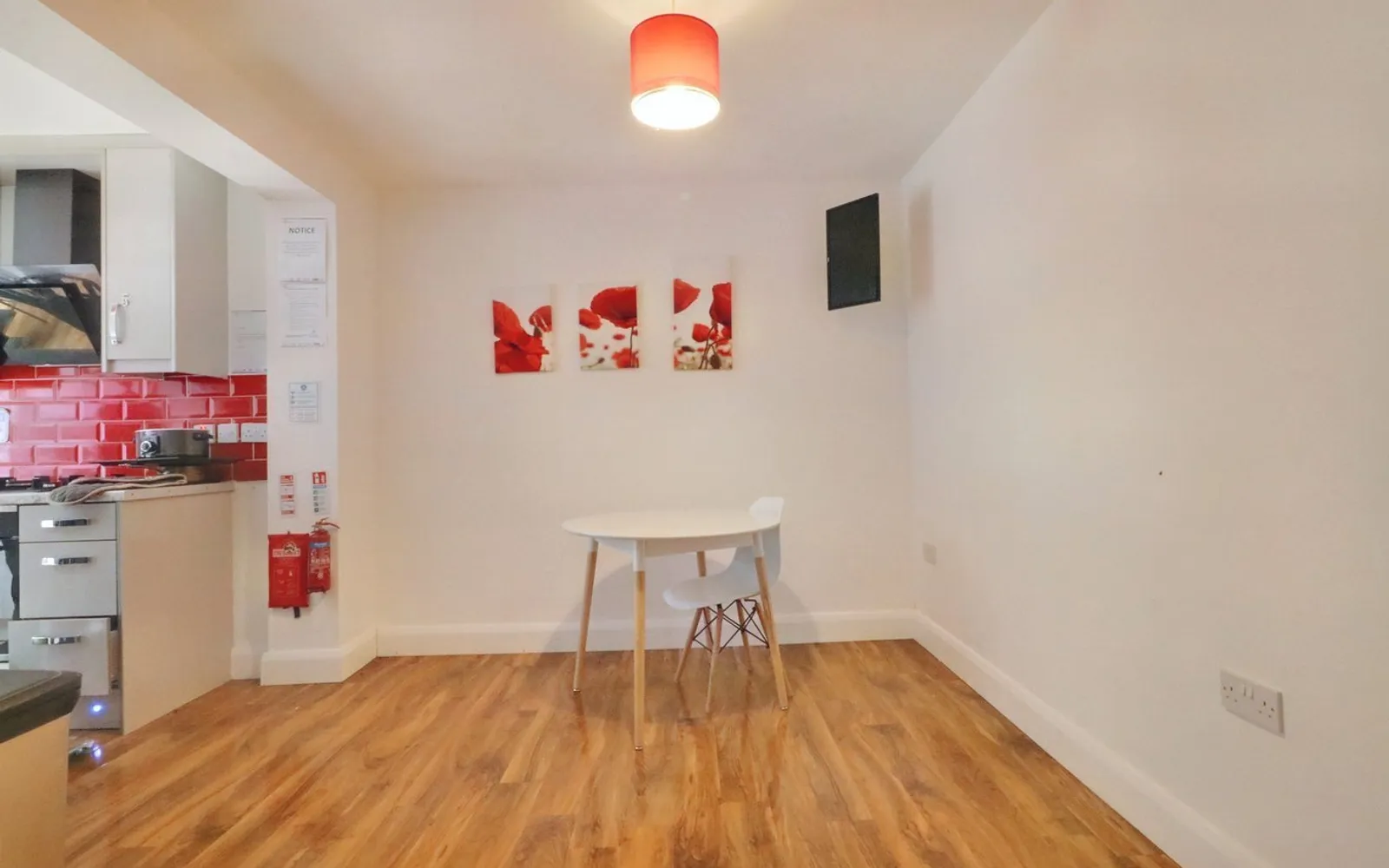 Room Firbank Drive in Watford