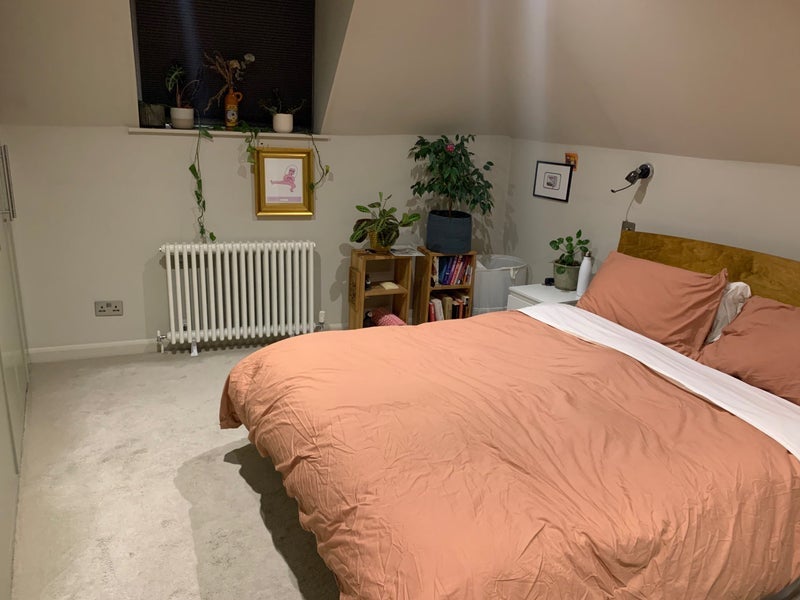 Room Mayfield Road in Greater London