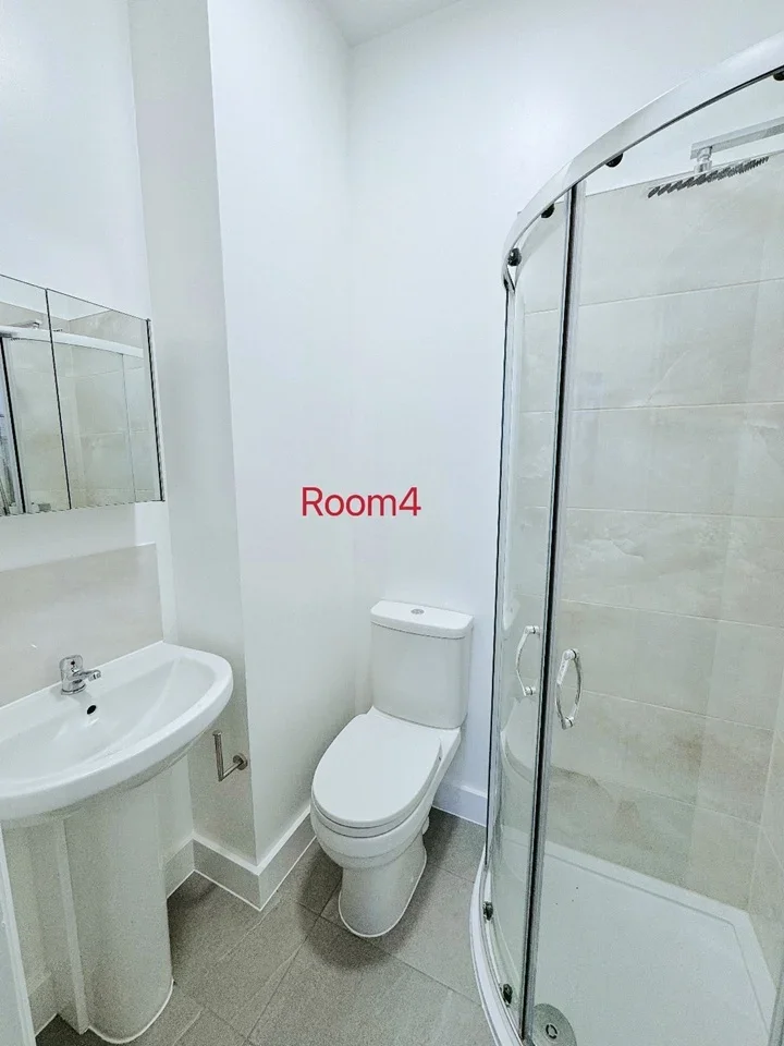 Room Hubert Grove in Greater London