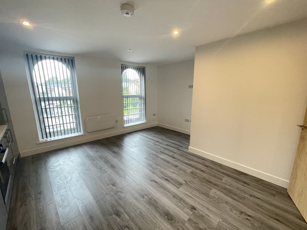 Flat Gledhow Road in Leeds