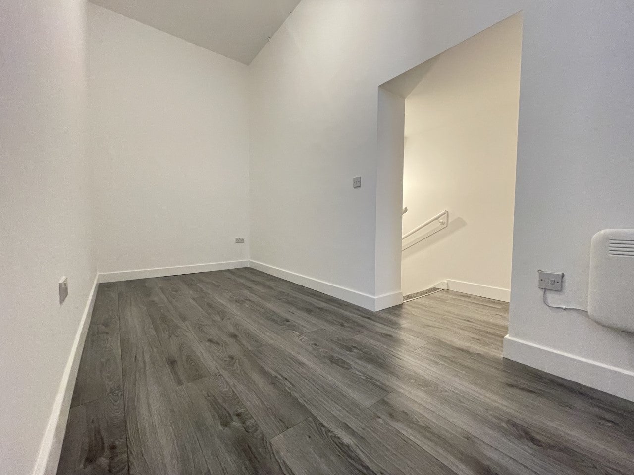 Flat Gledhow Road in Leeds