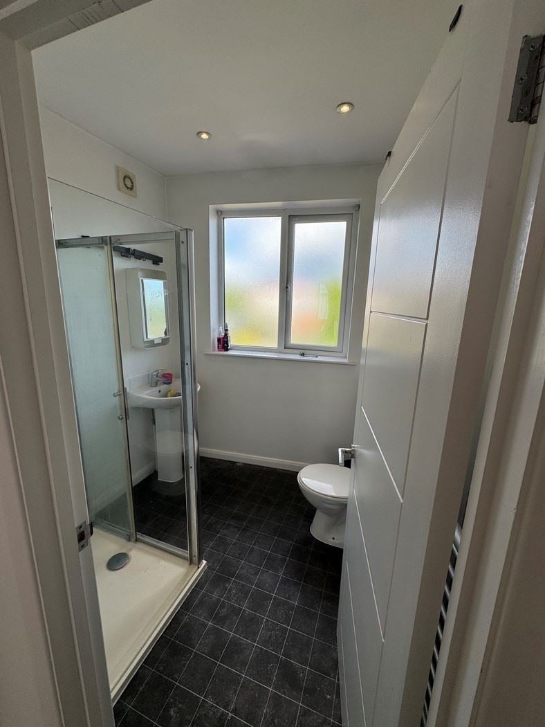 Room Havant Road in Portsmouth