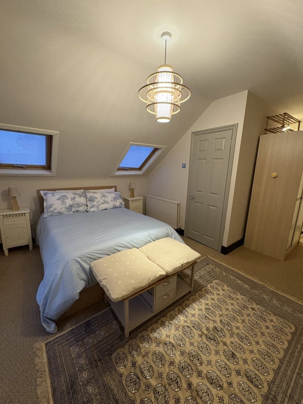 Room Grange Park Road in Greater London