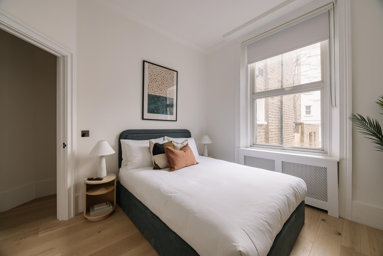 Flat Warwick Road in Greater London