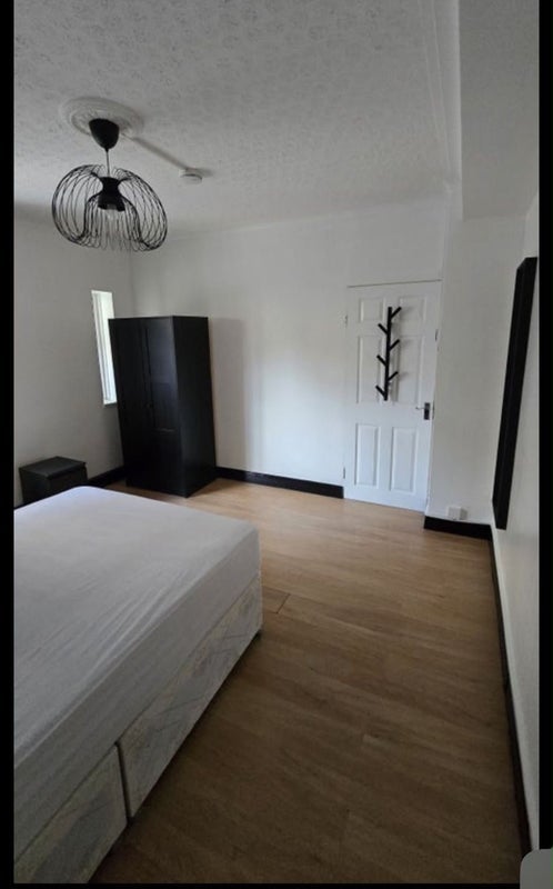 Room Stothard Street in Greater London