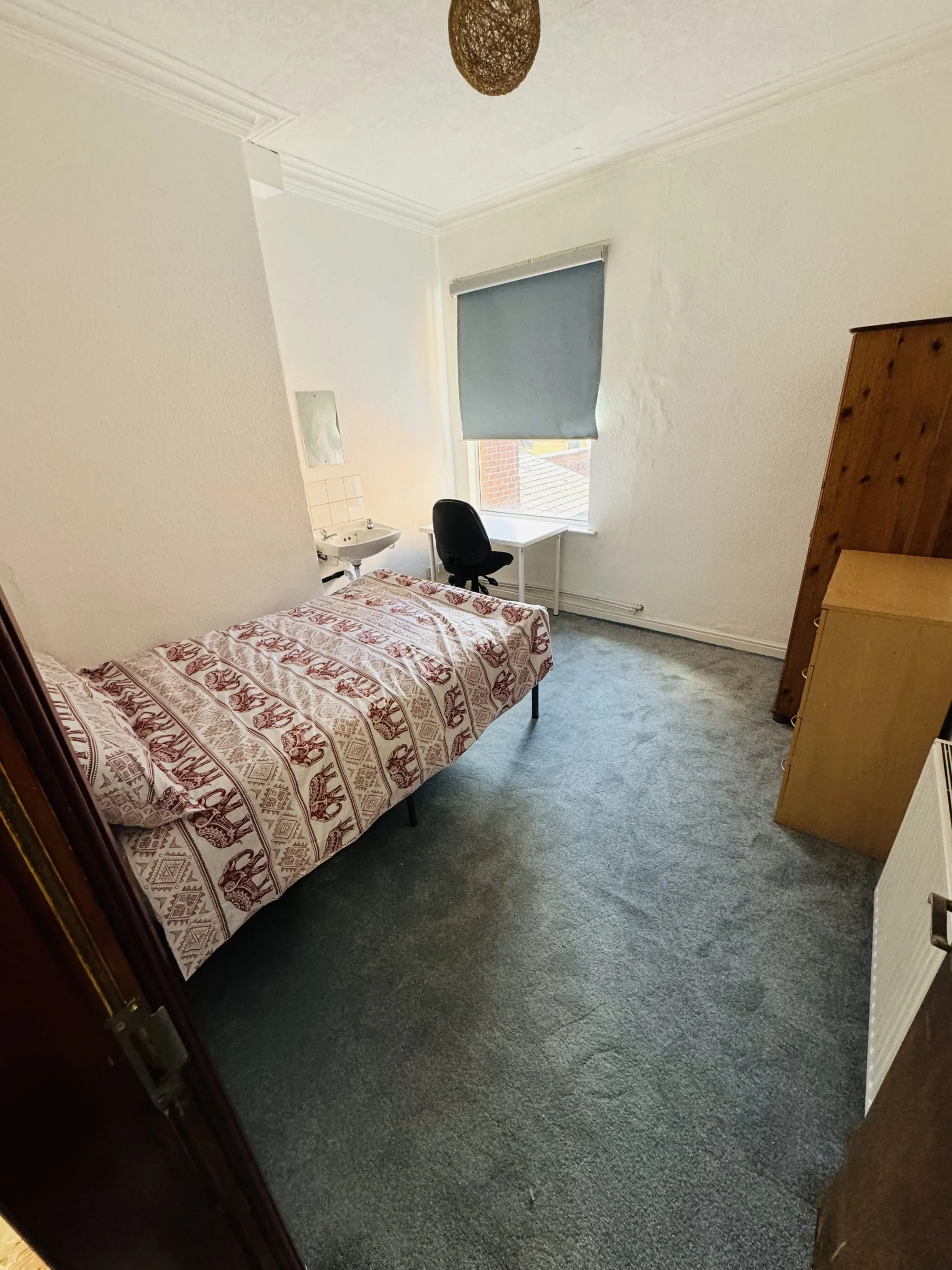Room Blackman Lane in Leeds