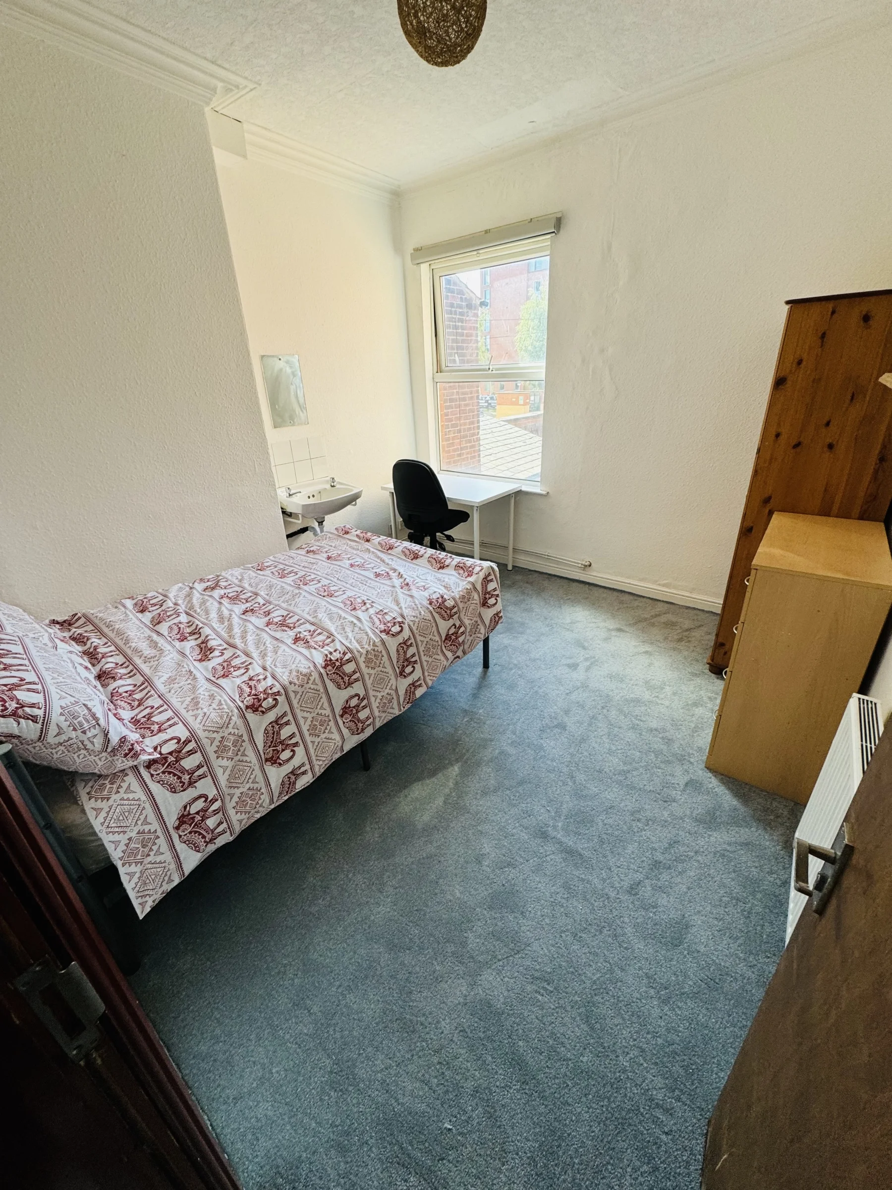 Room Blackman Lane in Leeds