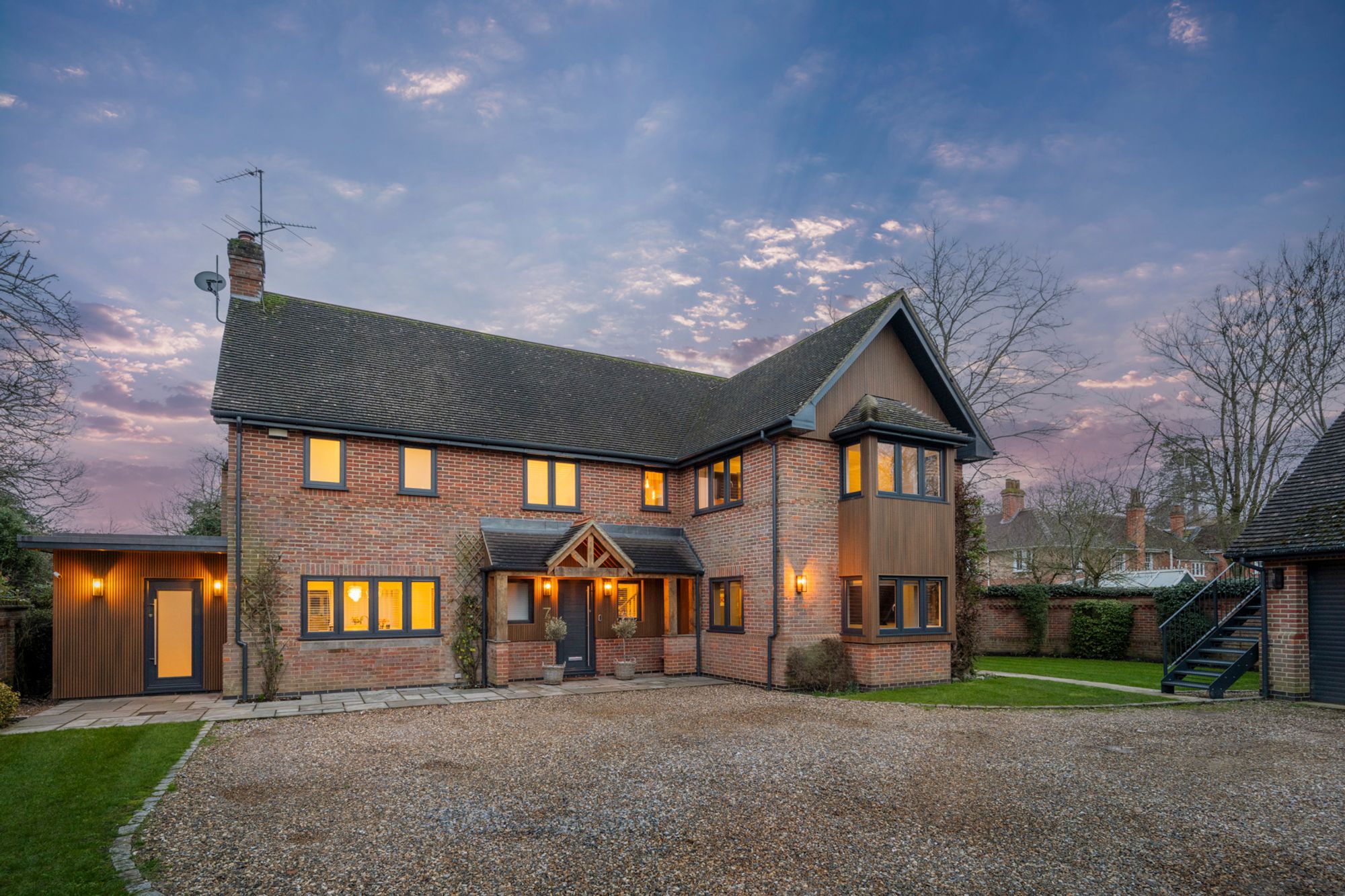 House Orchard Chase in Hurst