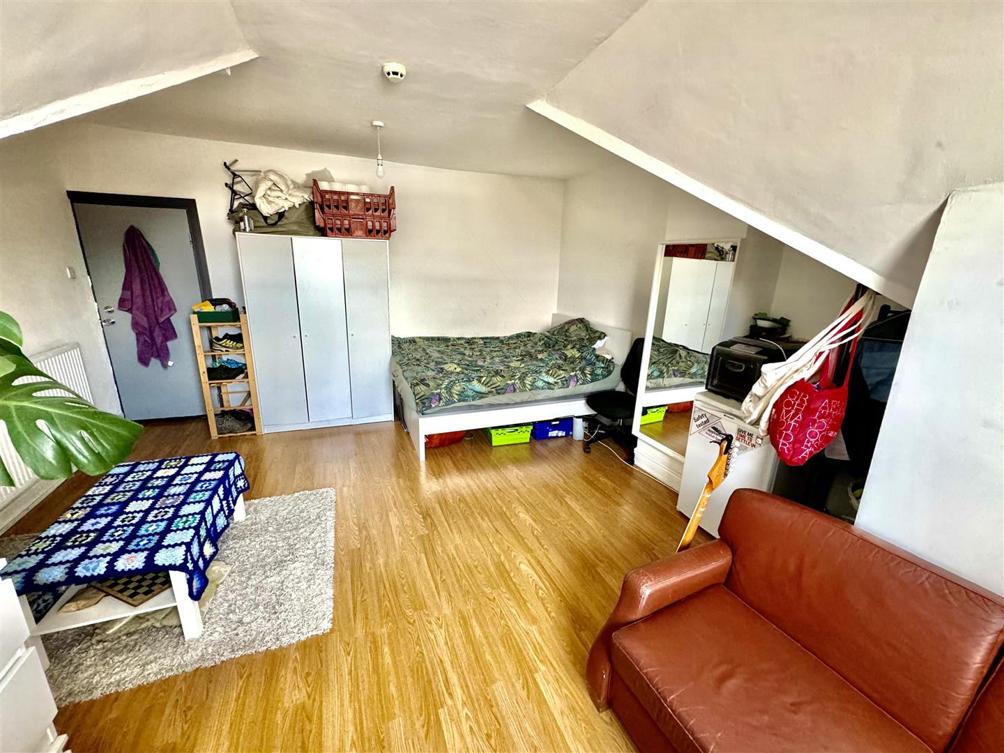 Room London Road in Sheffield