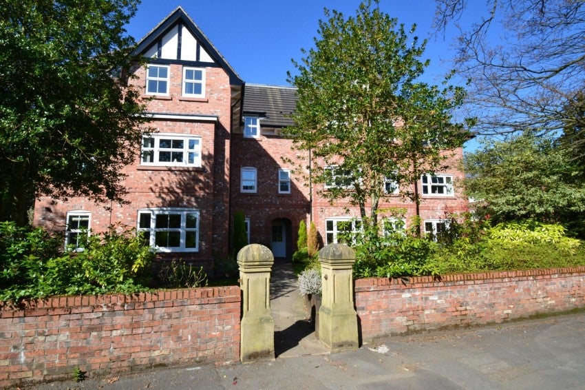 Flat Harboro Road in Trafford