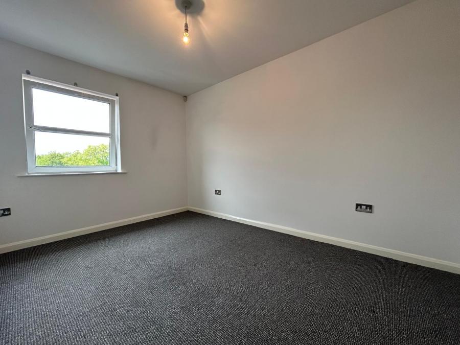 Flat Freetown Way in Hull