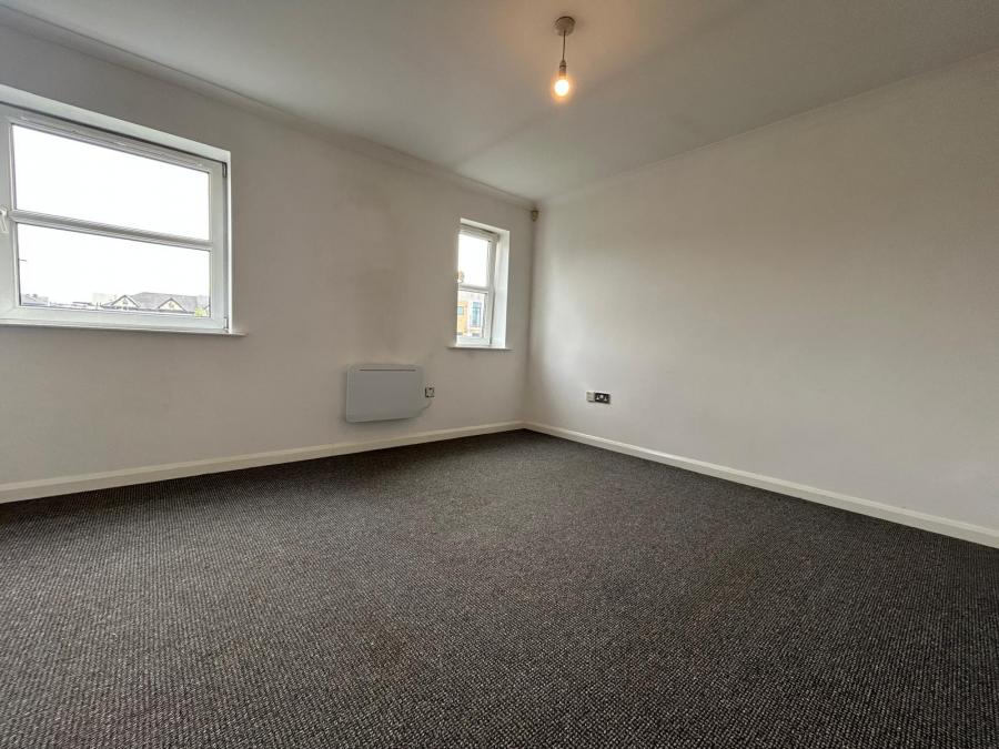 Flat Freetown Way in Hull