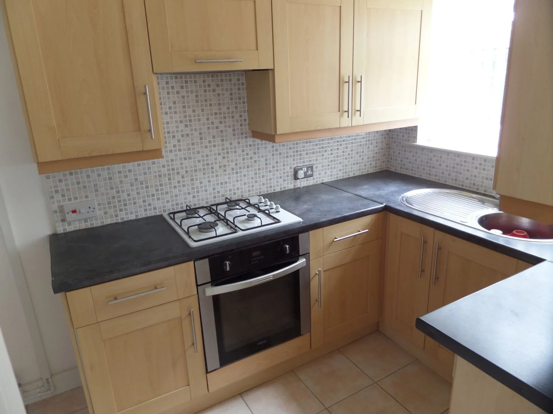 House Lloyd Crescent in Earlestown