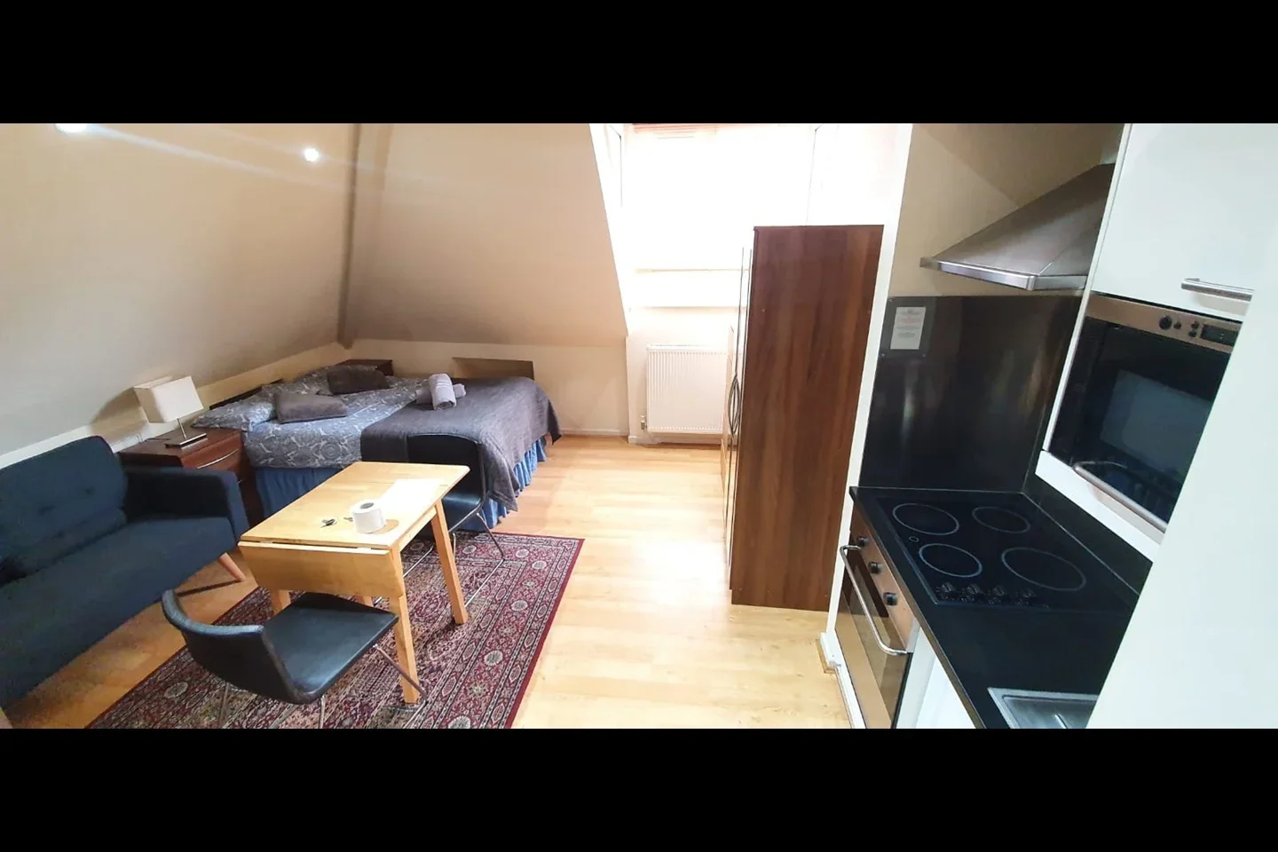 Flat Brondesbury Park in Greater London