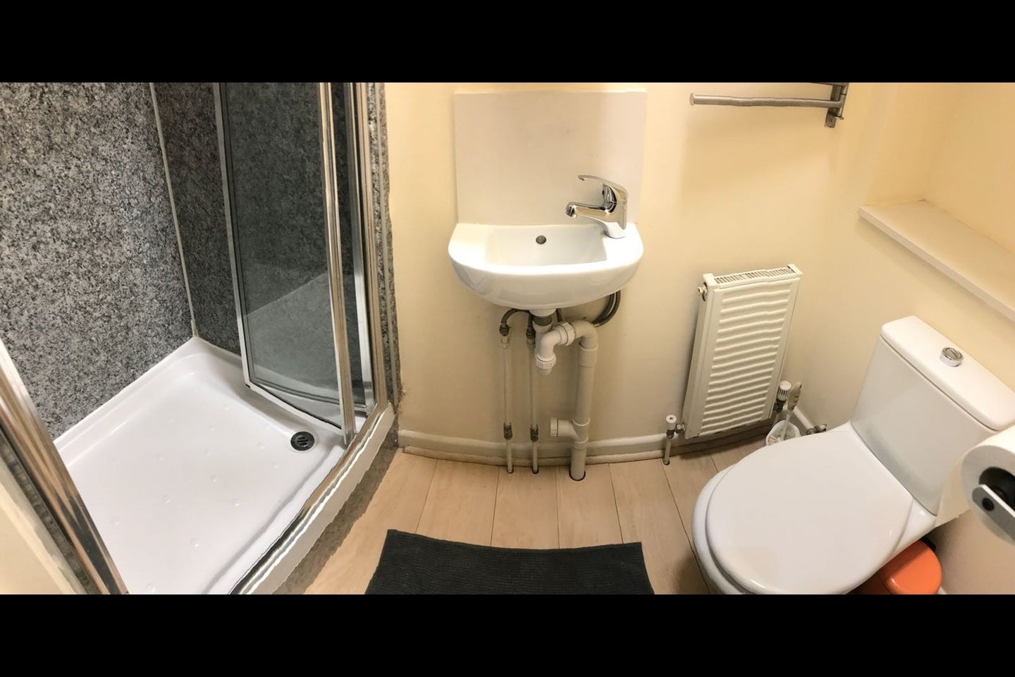 Flat Brondesbury Park in Greater London