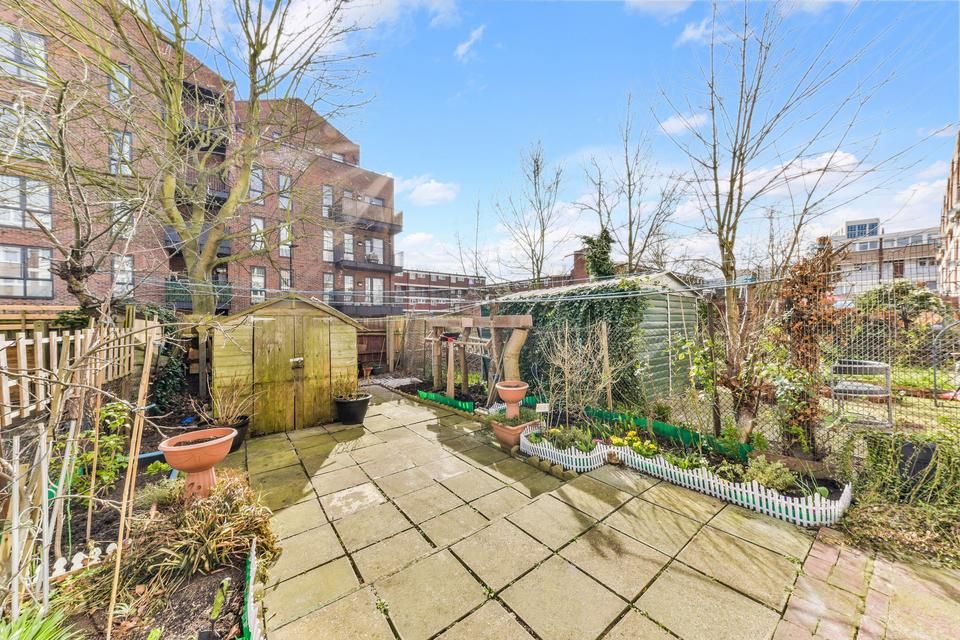 House Southwater Close in Greater London