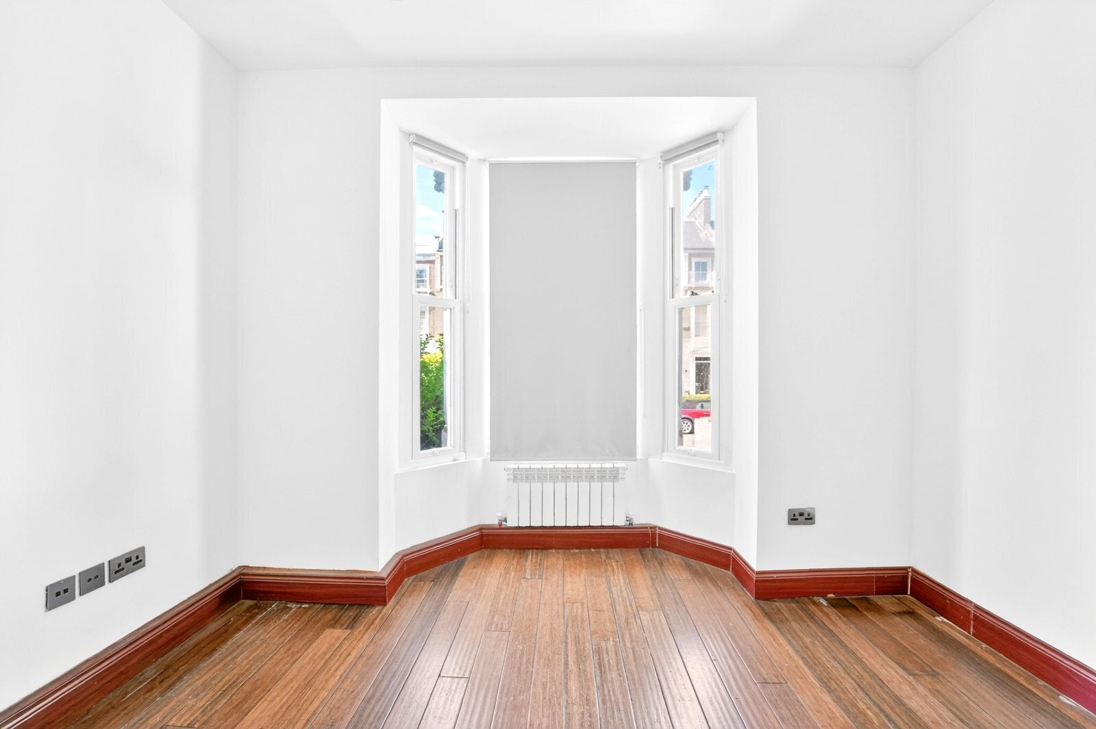 Flat Trafalgar Avenue in Greater London